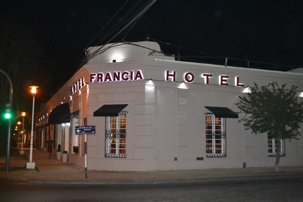 Hotel Francia Тандил Экстерьер фото