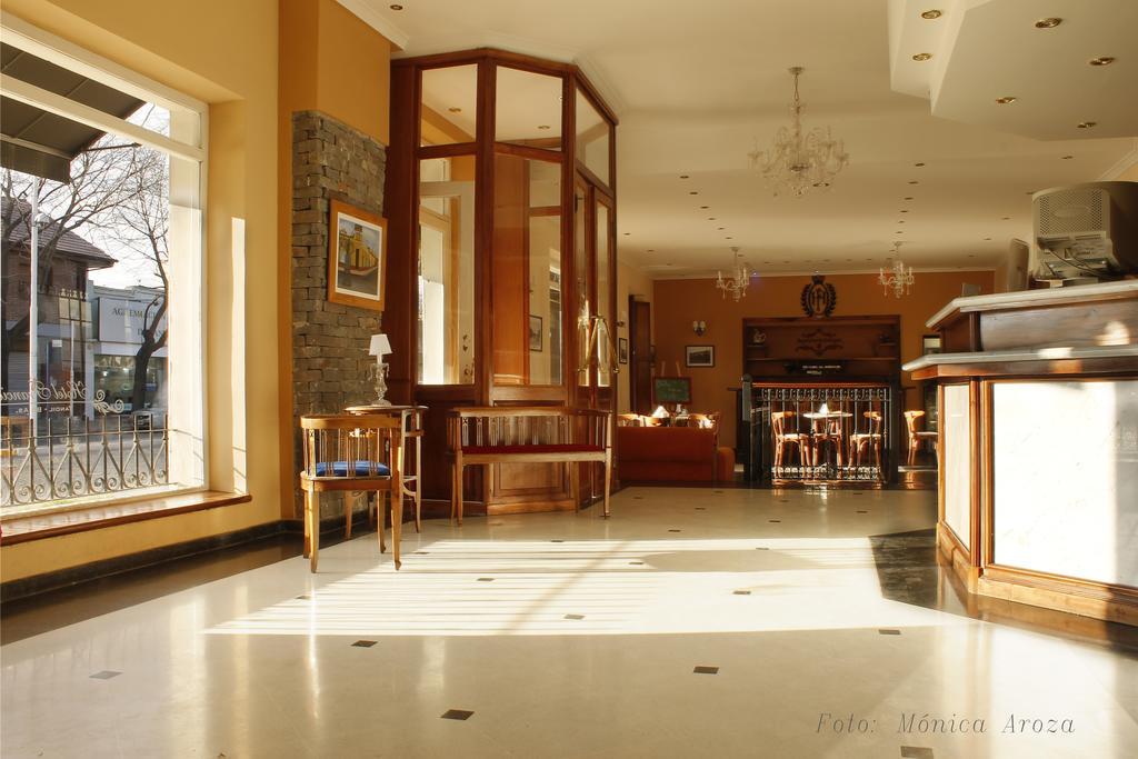 Hotel Francia Тандил Экстерьер фото